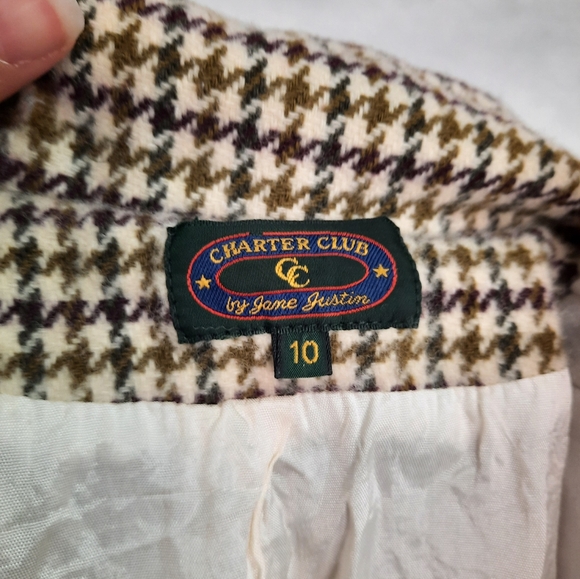 Office Holiday Outfit - Picture 2 of 4